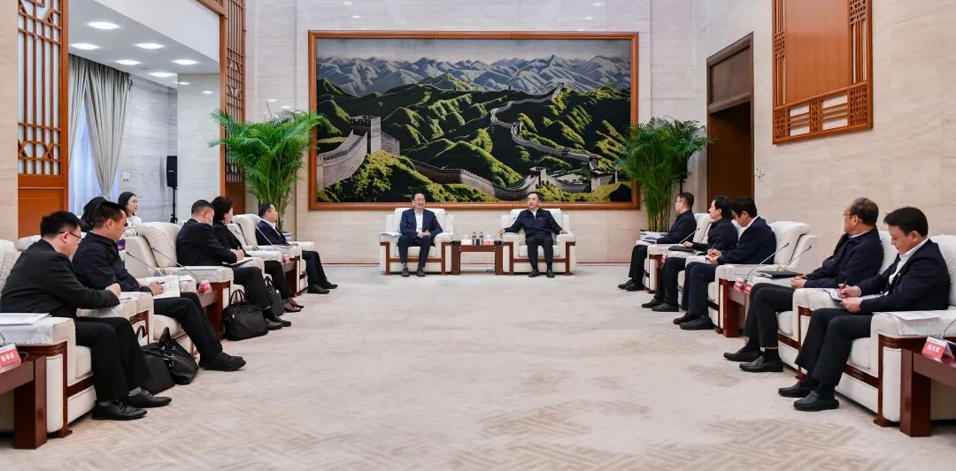 4，26會(huì)見 df8a9bca2a5d96592a22791dc1068a2.jpg